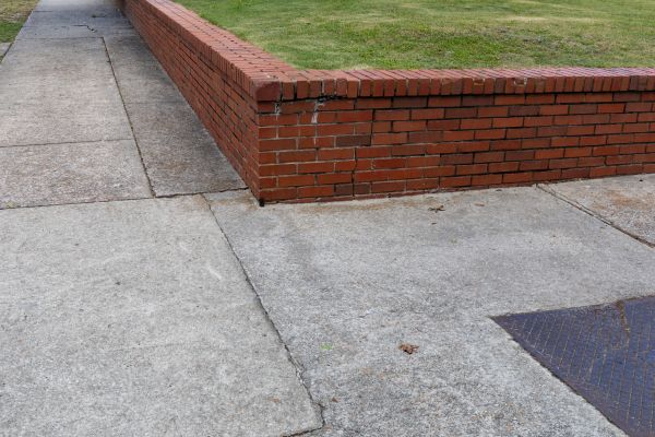 Brick Retaining Wall Repair in Daphne